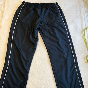 Nike men’s black with white accents track pants size XXL